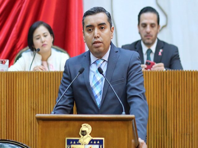 Morena expulsa a Carlos Leal, Diputado de Nuevo León, por hacer comentarios homófobos