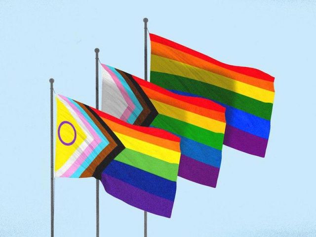 Grupos LGBTQ en EE.UU. consideran una nueva bandera más inclusiva con la comunidad transgénero y las personas de color