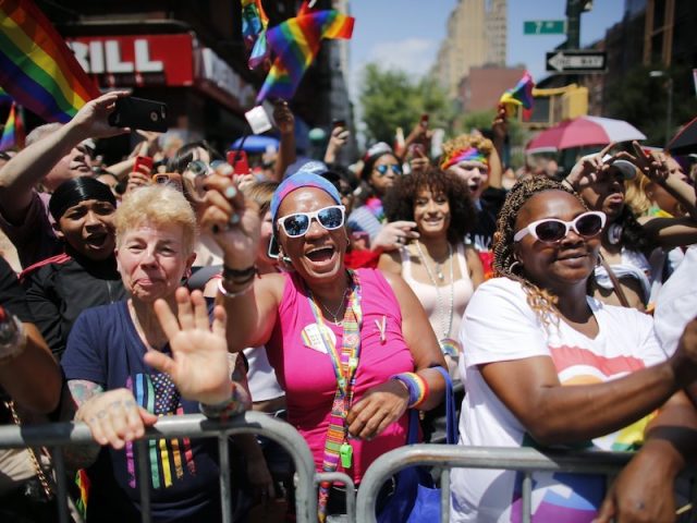 A 50 años de Stonewall, la polémica entre el activismo LGBT y el ‘pink washing’